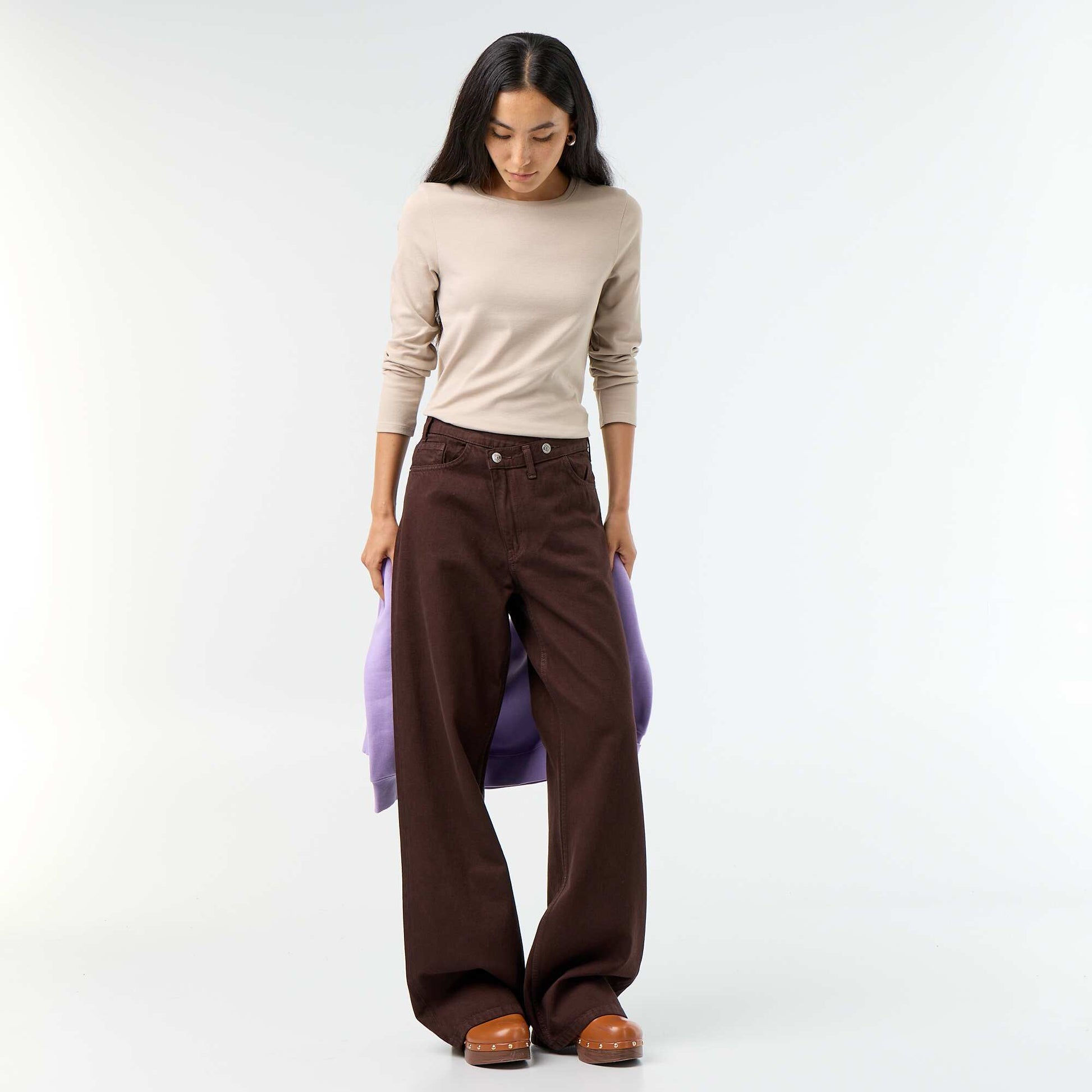 Barrel Jeans with Asymmetric Button Fly BROWN