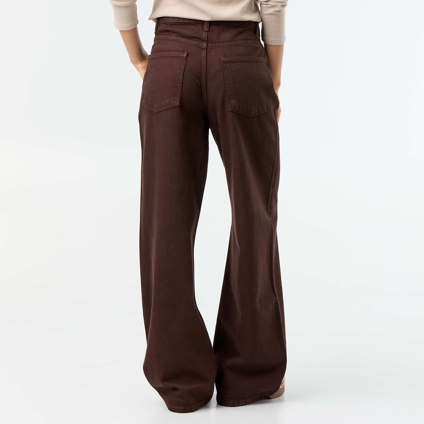 Barrel Jeans with Asymmetric Button Fly BROWN