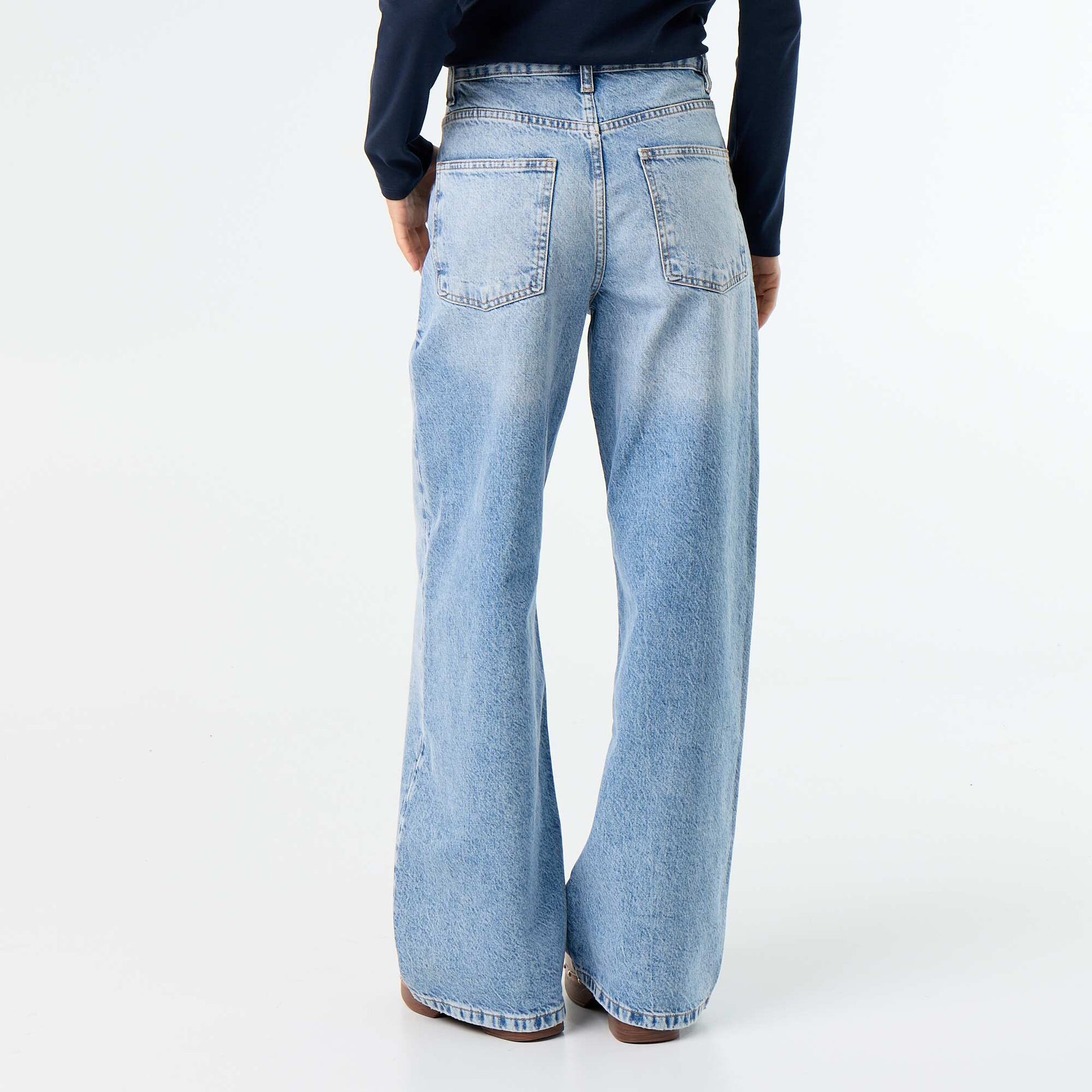 Barrel Jeans with Asymmetric Button Fly BLUE