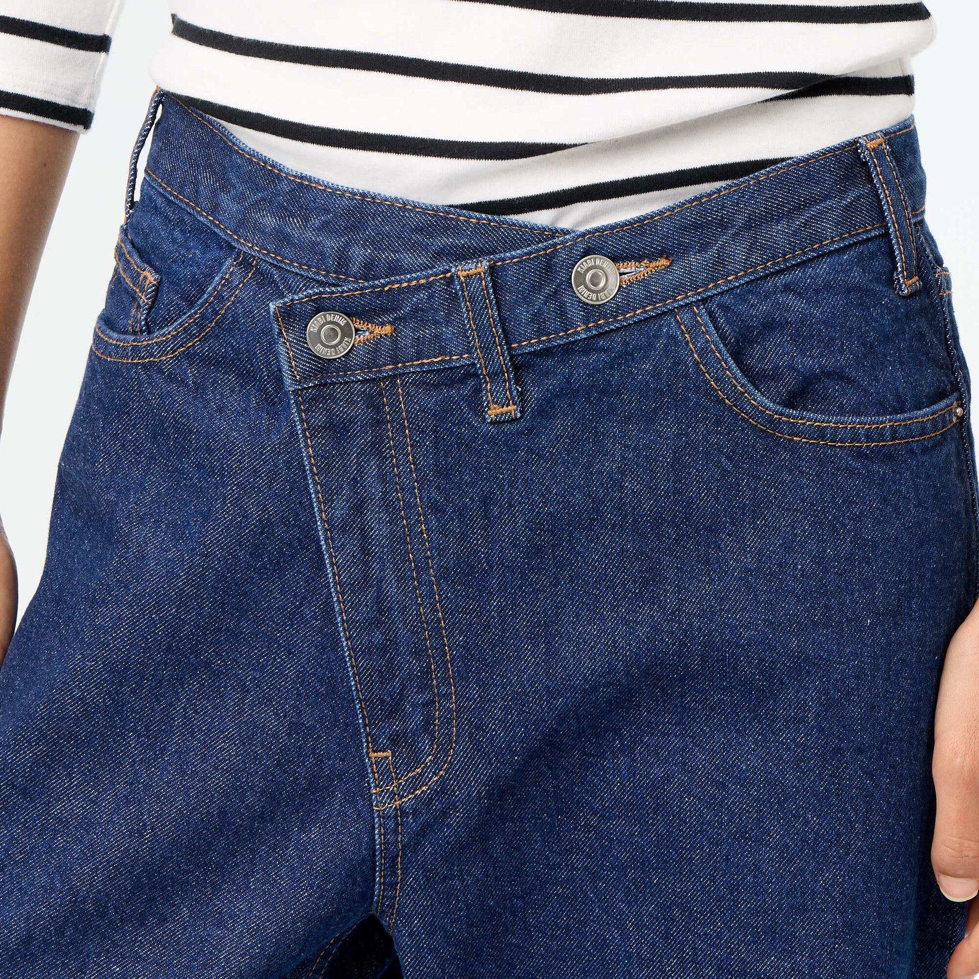 Barrel Jeans with Asymmetric Button Fly BLUE