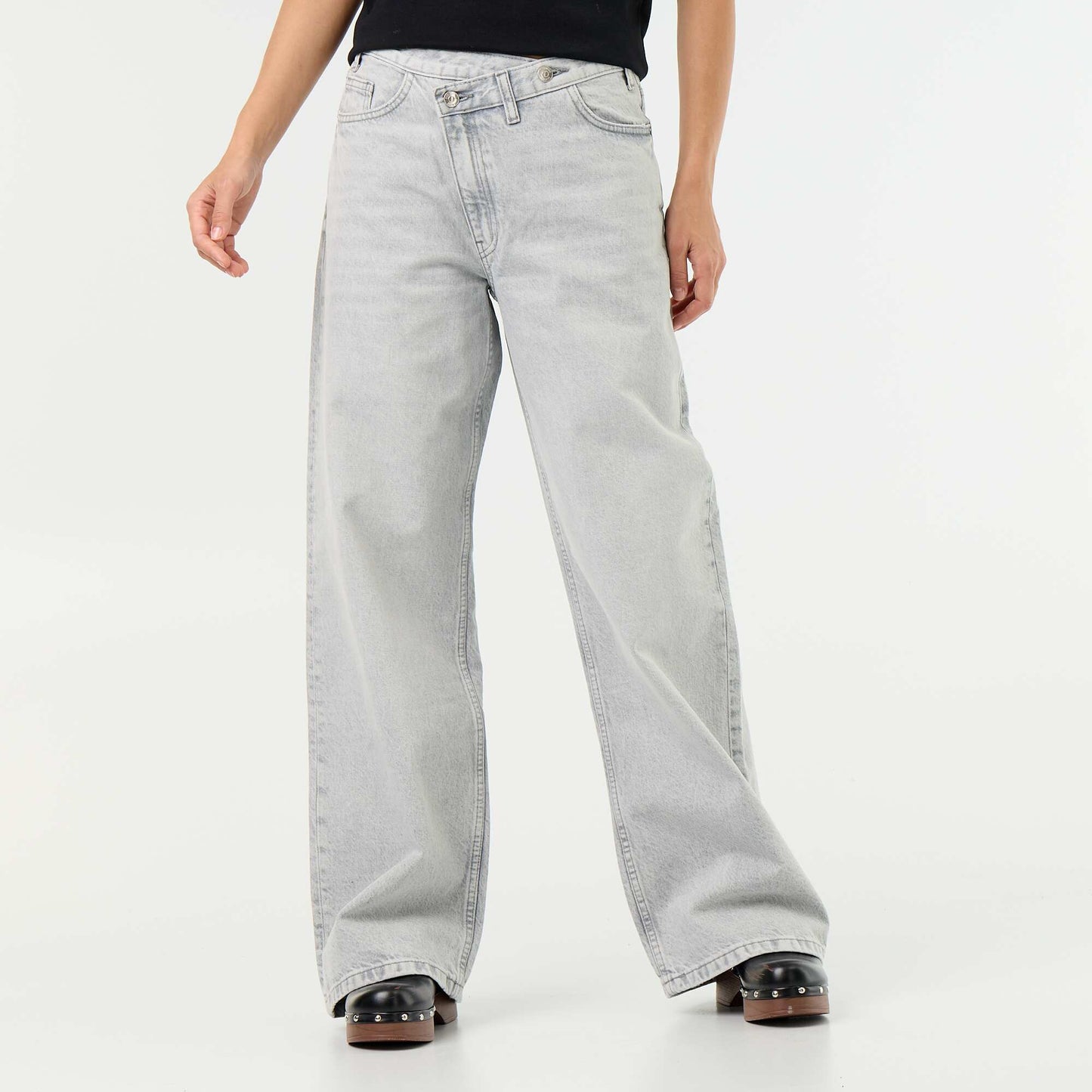 Barrel Jeans with Asymmetric Button Fly GREY