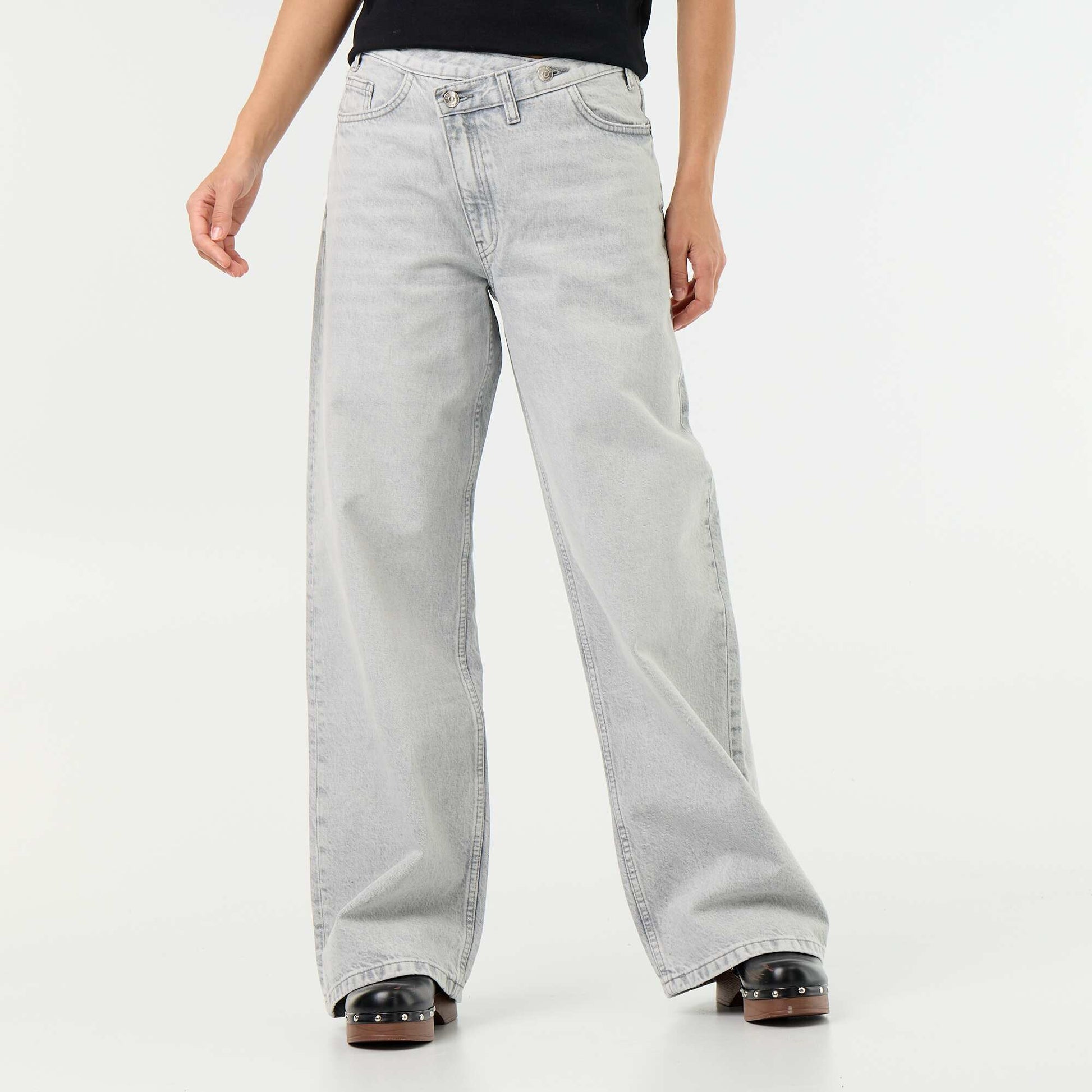 Barrel Jeans with Asymmetric Button Fly GREY