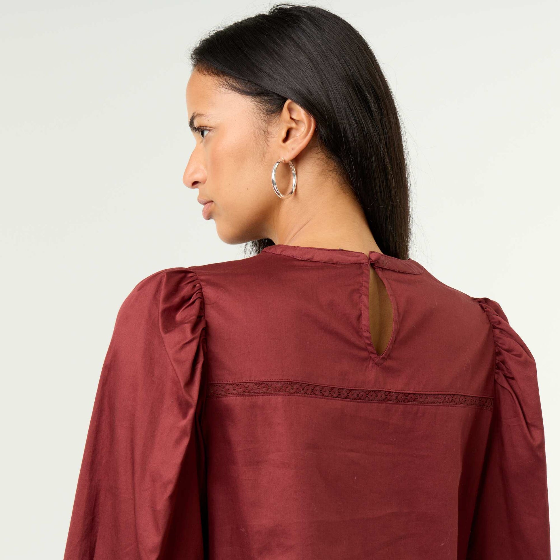 Long-sleeved blouse with embroidery RED