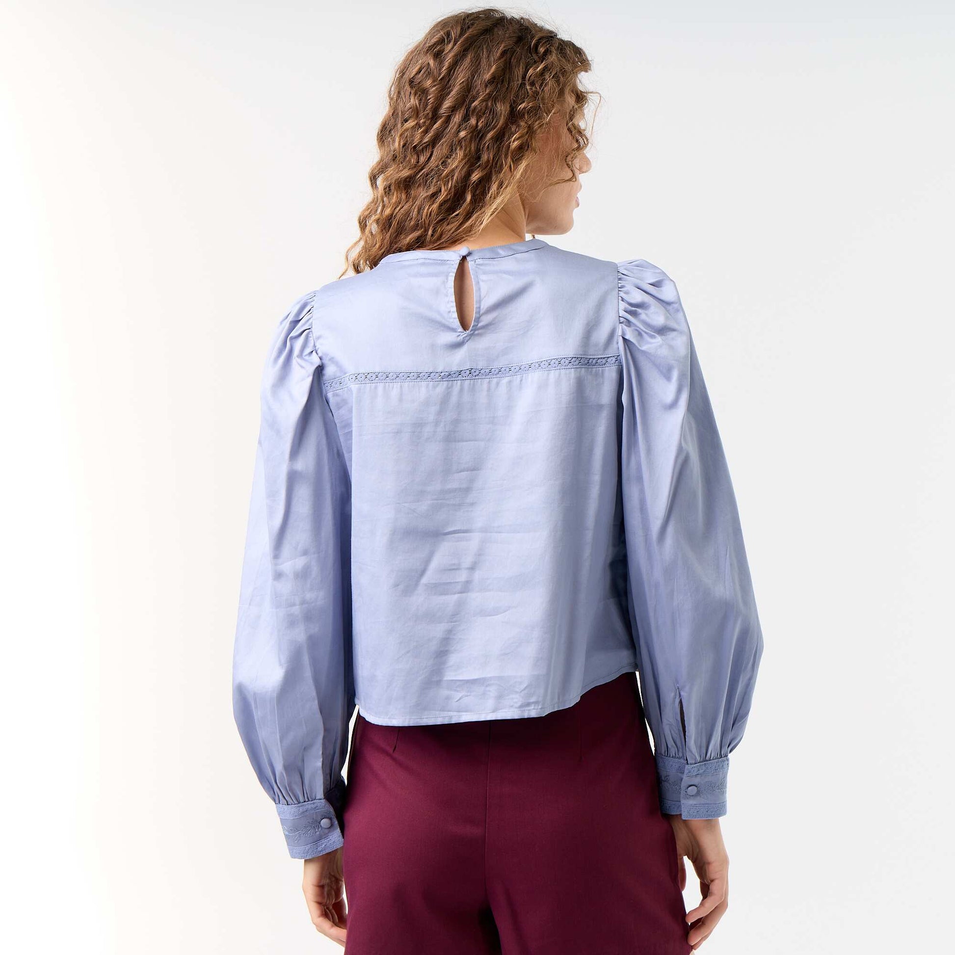 Long-sleeved blouse with embroidery BLUE
