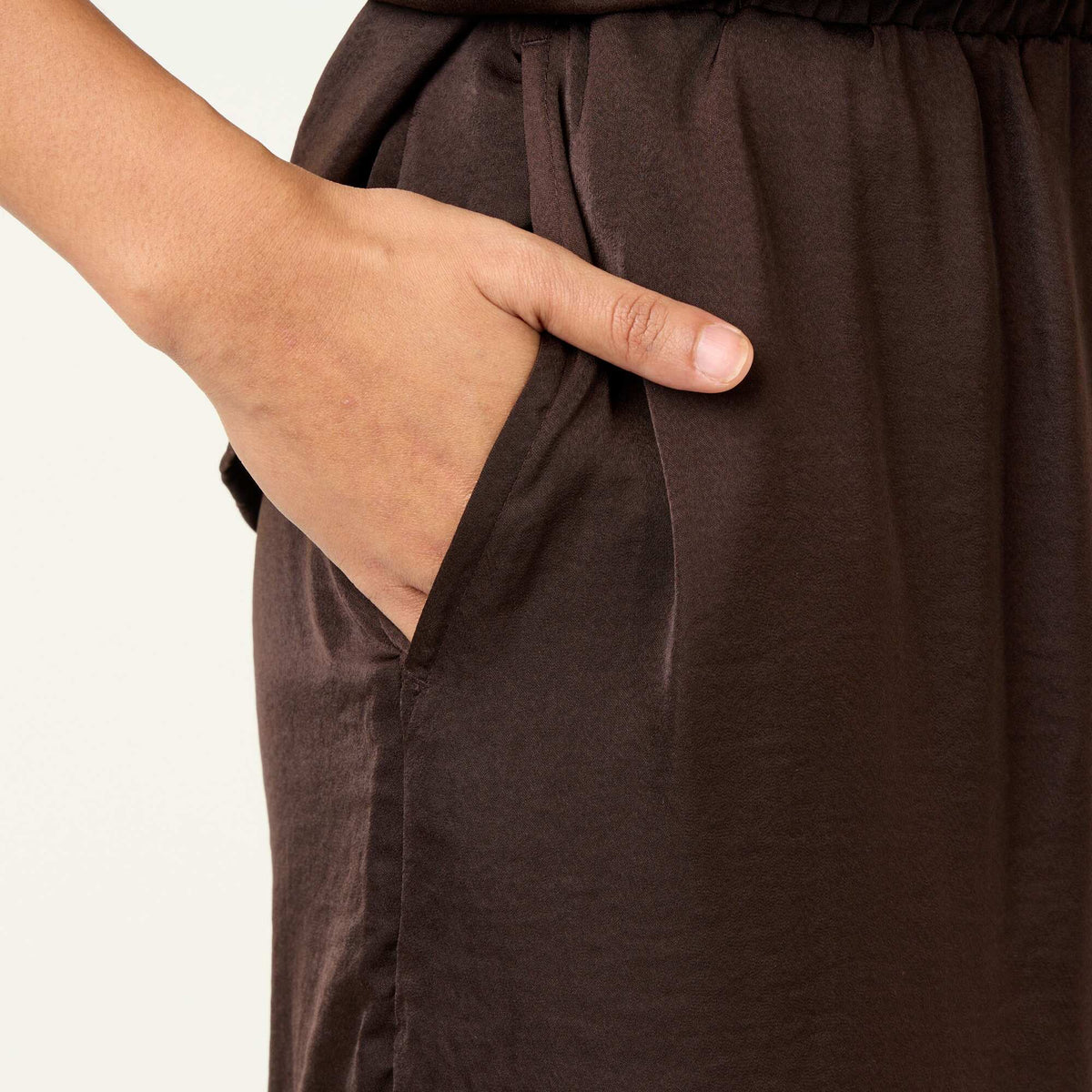 Satin-effect wide-leg trousers BROWN