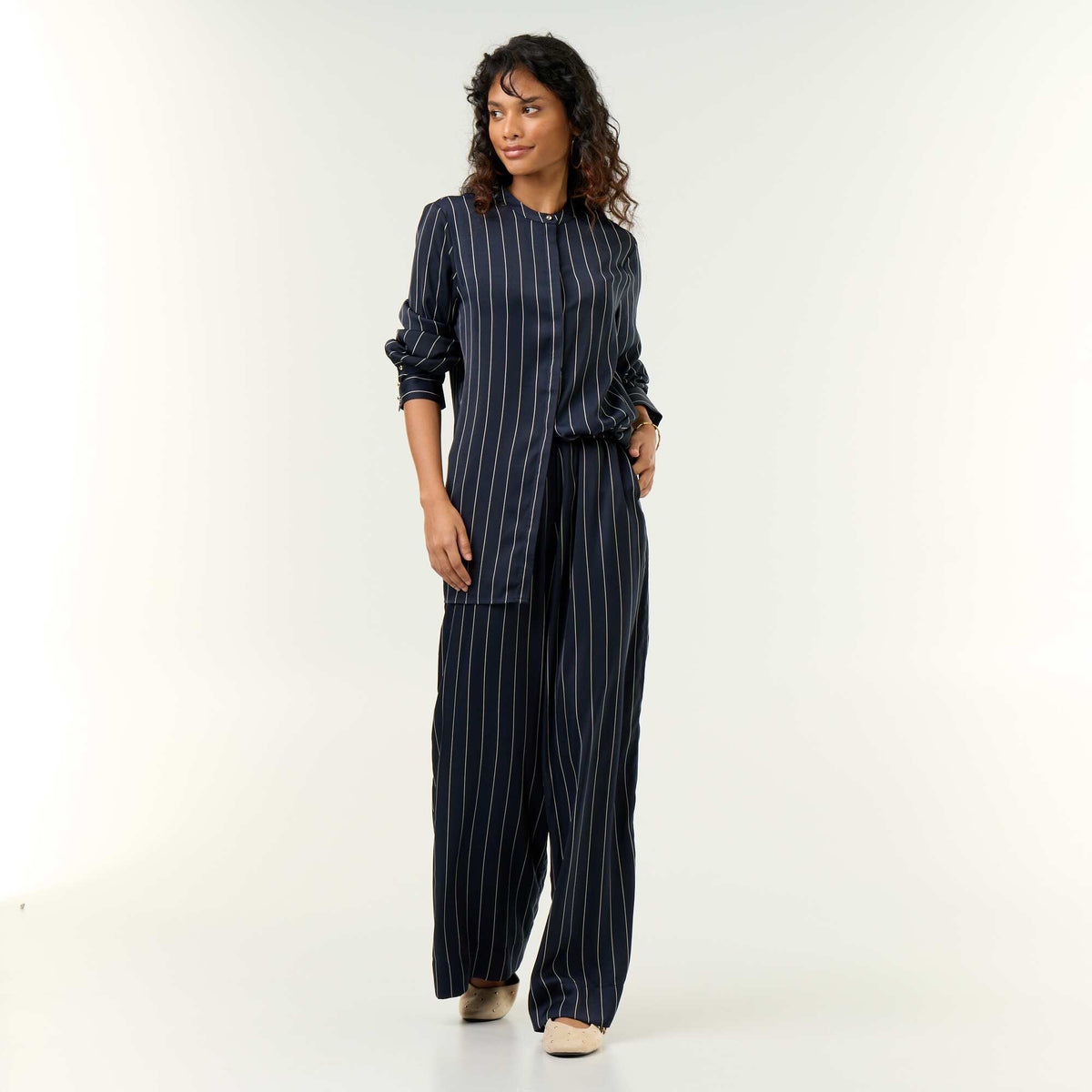 Satin-effect wide-leg trousers BLACK