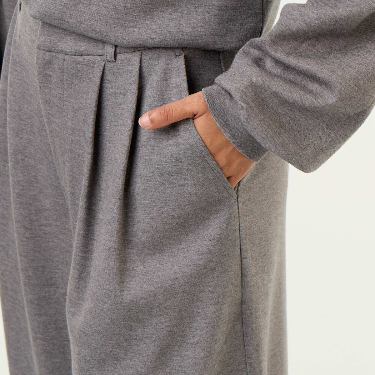 Soft-feel wide-leg trousers GREY