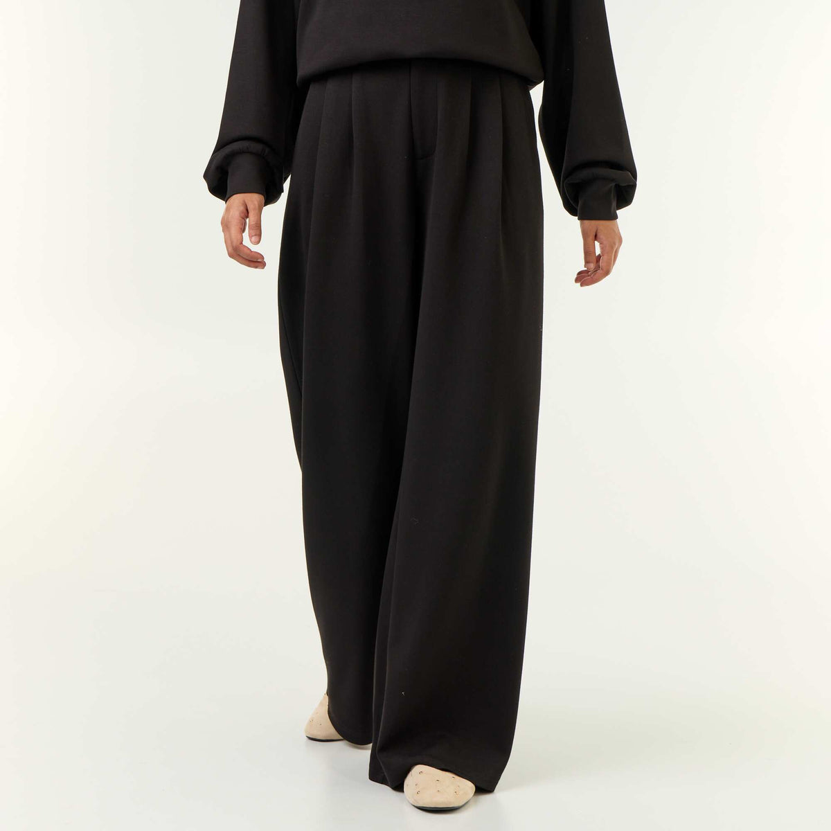 Soft-feel wide-leg trousers BLACK