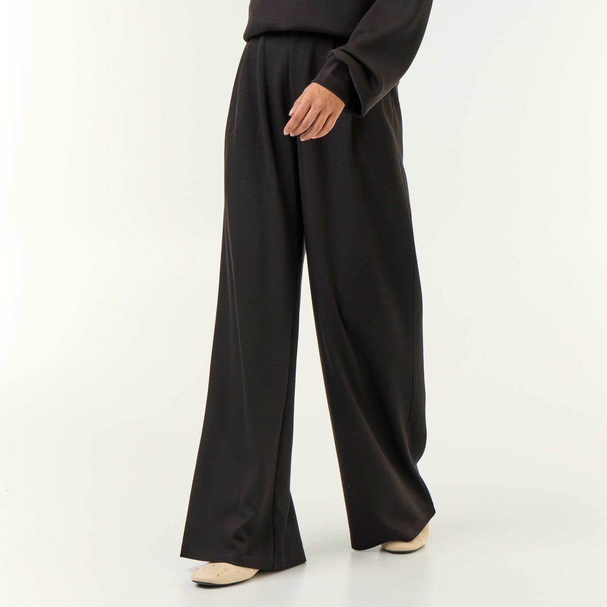 Soft-feel wide-leg trousers BLACK