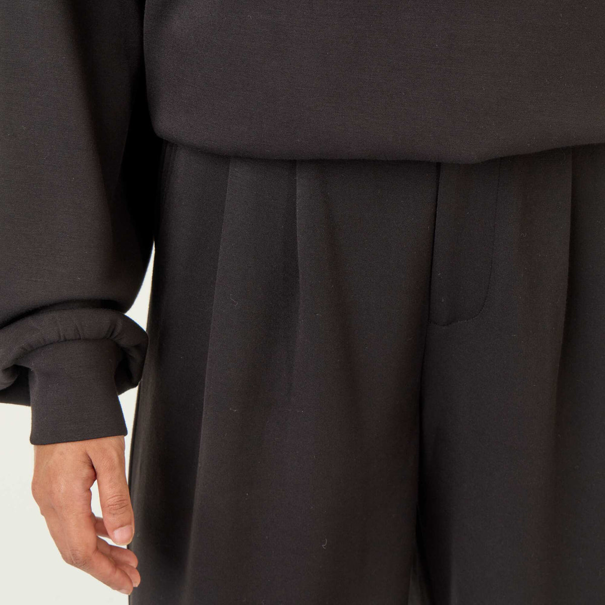 Soft-feel wide-leg trousers BLACK
