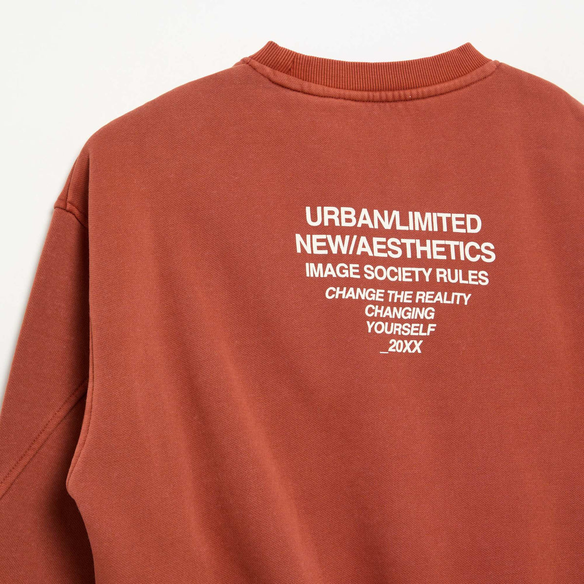 Loose sweatshirt with cut-outs and chest pocket ORANGE