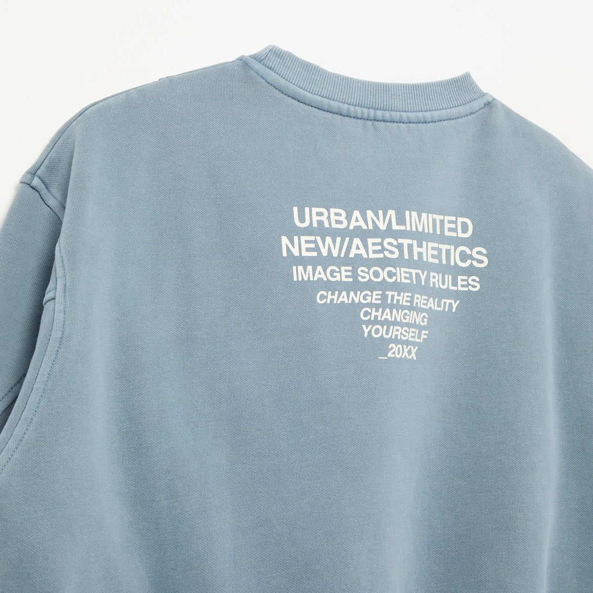 Loose sweatshirt with cut-outs and chest pocket BLUE
