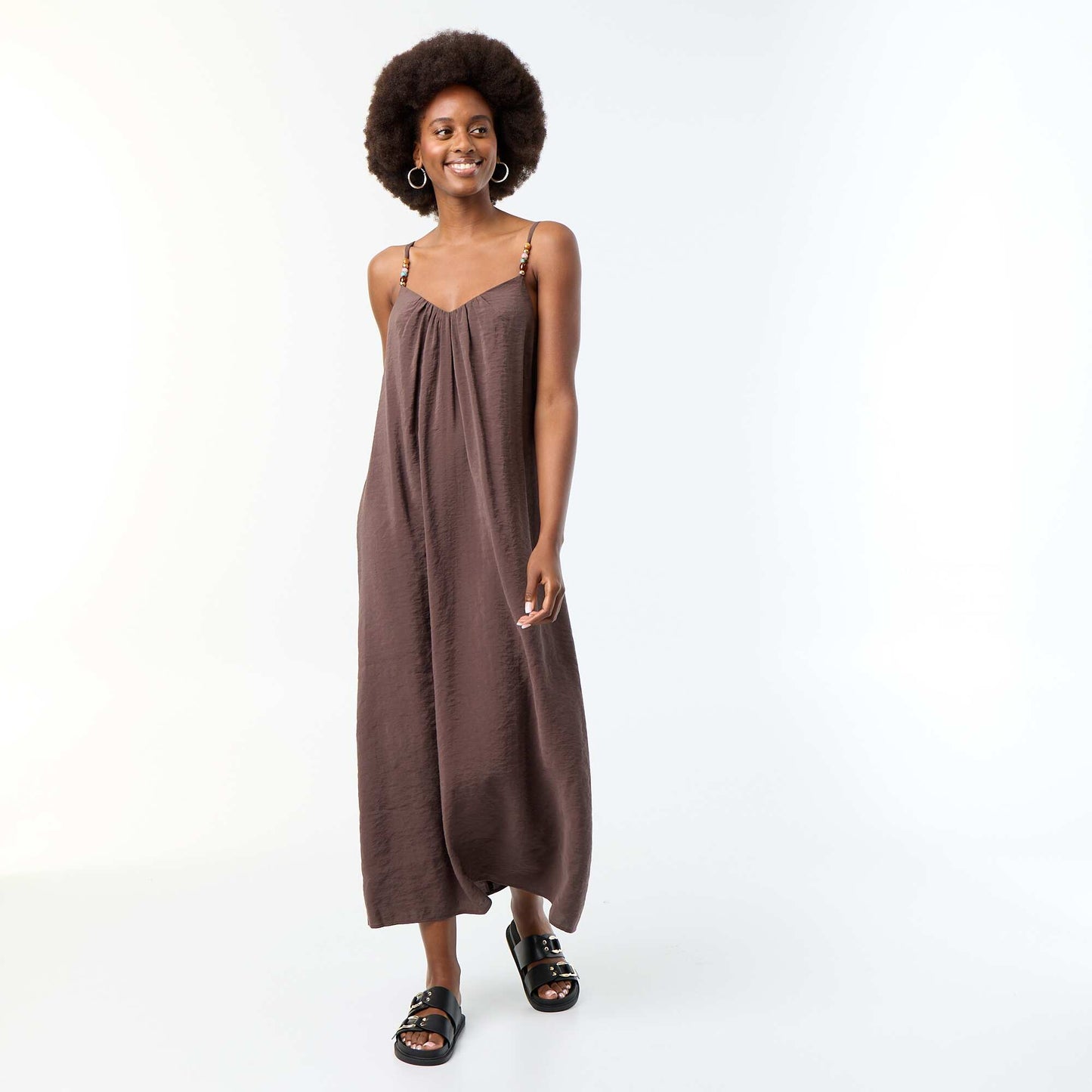Long dress with thin pearl straps BROWN