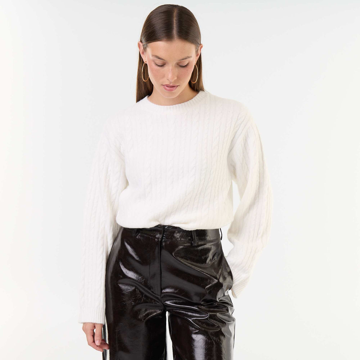 Cable Knit Round Neck Sweater WHITE